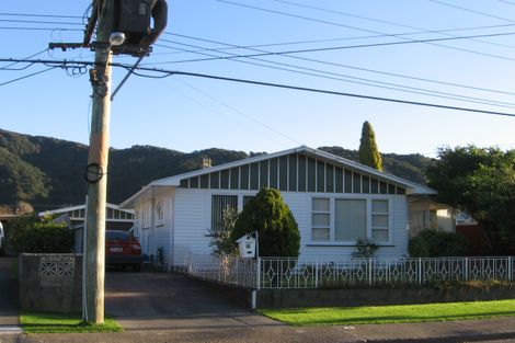 Photo of property in 33 Konini Street, Wainuiomata, Lower Hutt, 5014