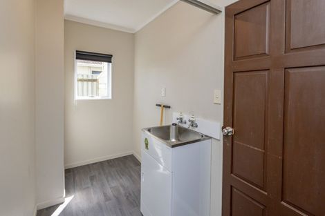 Photo of property in 2 Waimarie Park, Levin, 5510