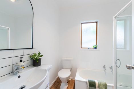 Photo of property in 8 Harold Grove, Stokes Valley, Lower Hutt, 5019