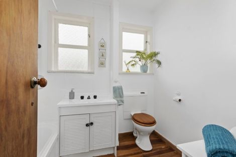 Photo of property in 35 Hunter Street, Taita, Lower Hutt, 5011