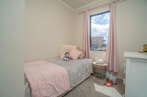 Photo of property in 18 Kerewhenua Crescent, Hobsonville, Auckland, 0616