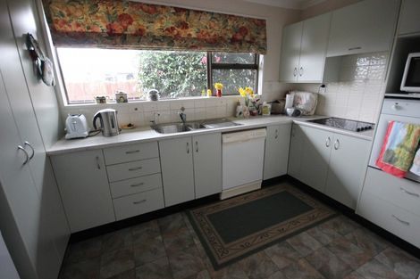 Photo of property in 10 Huhana Court, Hokowhitu, Palmerston North, 4410