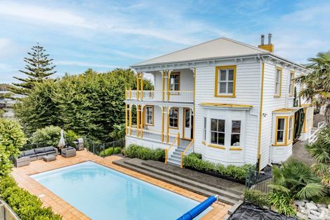 Photo of property in 15 Sealy Road, Bluff Hill, Napier, 4110