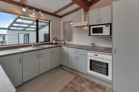 Photo of property in 74 One Tree Point Road, One Tree Point, 0118