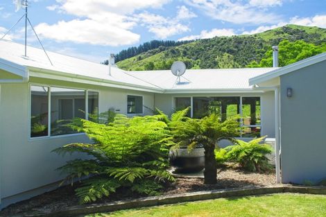 Photo of property in 111 Glenelg Road, Makauri, Gisborne, 4071