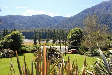 Photo of property in 4541 Otira Highway, Jacksons, Inchbonnie, 7875