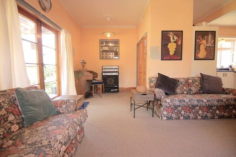 Photo of property in 82 Avonhead Road, Avonhead, Christchurch, 8042