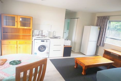 Photo of property in 9 Claresholm Place, Mangere Bridge, Auckland, 2022