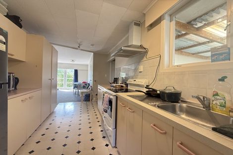 Photo of property in 1/16 Duncan Avenue, Te Atatu South, Auckland, 0610