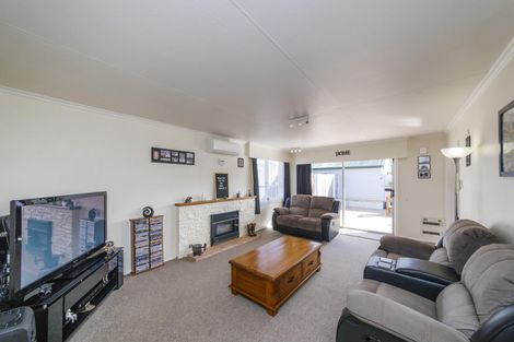 Photo of property in 11 Anakiwa Street, Kelvin Grove, Palmerston North, 4414