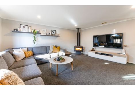 Photo of property in 32 Cridland Street West, Kaiapoi, 7630