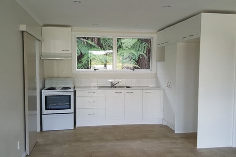 Photo of property in 1/26 Rewi Street, Torbay, Auckland, 0630
