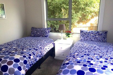 Photo of property in 24 Kiteroa Terrace, Rothesay Bay, Auckland, 0630