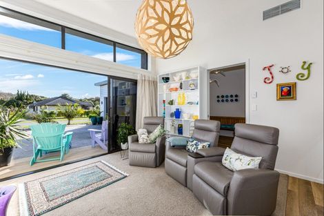 Photo of property in 80 Waipunahau Road, Waikanae, 5036