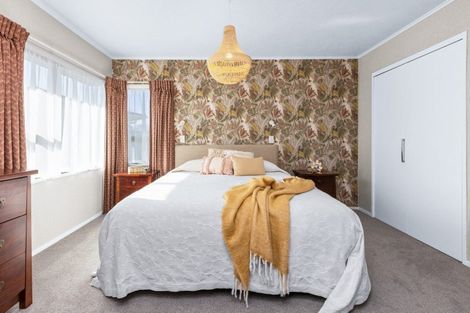 Photo of property in 21 Townshend Crescent, Greenmeadows, Napier, 4112