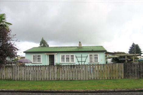 Photo of property in 2 Liberton Place, Tokoroa, 3420