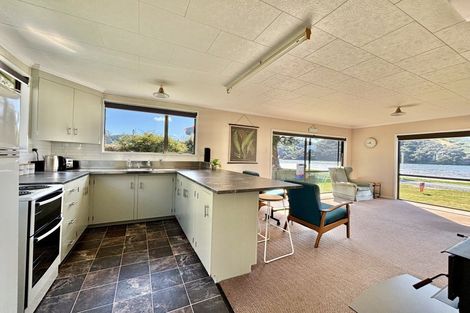 Photo of property in 25 Riverside Road, Taieri Mouth, Brighton, 9091