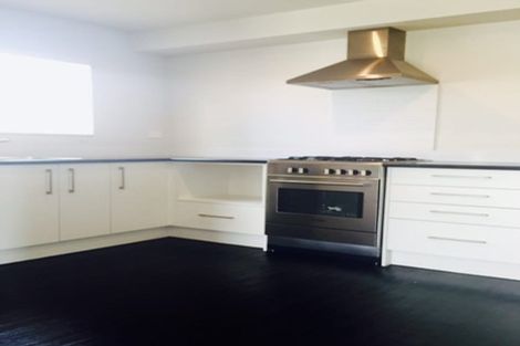 Photo of property in 53 Seymour Road, Sunnyvale, Auckland, 0612