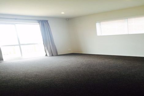 Photo of property in 53 Seymour Road, Sunnyvale, Auckland, 0612