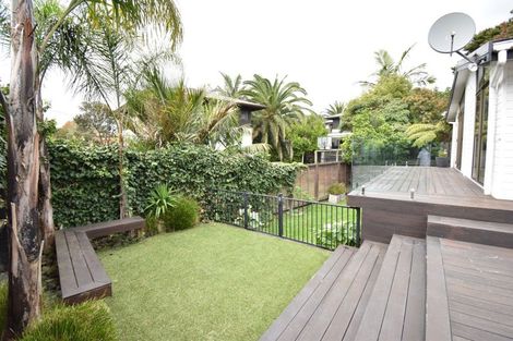 Photo of property in 1/12 Westbourne Road, Murrays Bay, Auckland, 0630