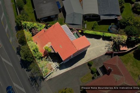 Photo of property in 237 Te Atatu Road, Te Atatu South, Auckland, 0610