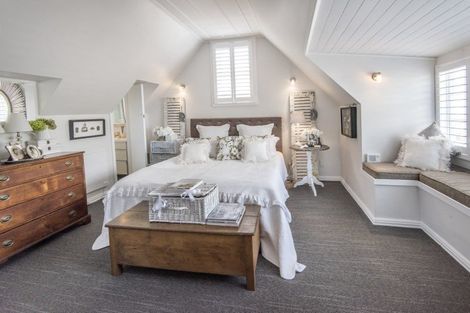 Photo of property in 10 Queens Parade, Devonport, Auckland, 0624