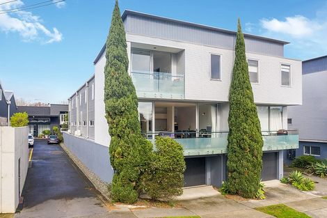 Photo of property in 2/24 Westmoreland Street West, Grey Lynn, Auckland, 1021