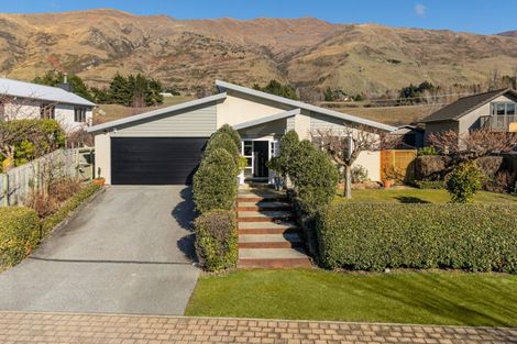 Photo of property in 50 Kelliher Drive, Wanaka, 9305