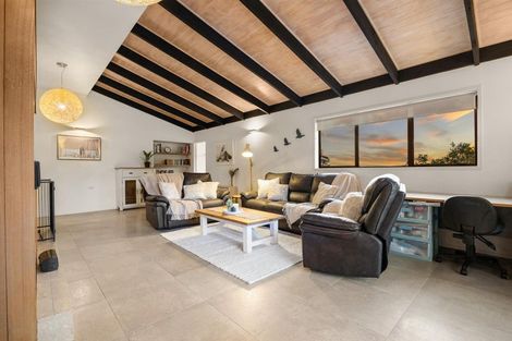 Photo of property in 1115 State Highway 16, Waimauku, 0883