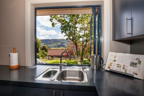 Photo of property in 5 Barling Street, Macandrew Bay, Dunedin, 9014