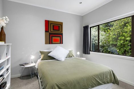 Photo of property in 127 Larnach Road, Vauxhall, Dunedin, 9013