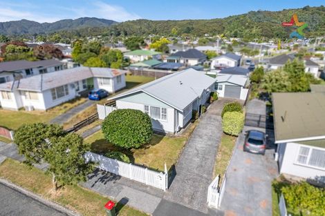 Photo of property in 21 Berkeley Road, Wainuiomata, Lower Hutt, 5014