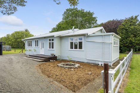 Photo of property in 32 Cambridge Street, Pahiatua, 4910