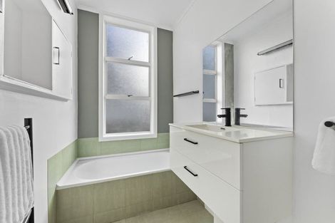 Photo of property in 27 Waldegrave Street, Palmerston North, 4410