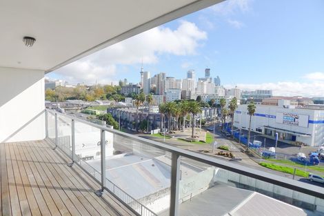 Photo of property in 2c/10 Augustus Terrace, Parnell, Auckland, 1052