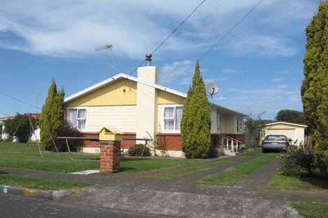 Photo of property in 12 Balmoral Crescent, Springvale, Whanganui, 4501
