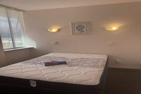 Photo of property in Terrace Tower Apartments, 1d/126 The Terrace, Wellington Central, Wellington, 6011
