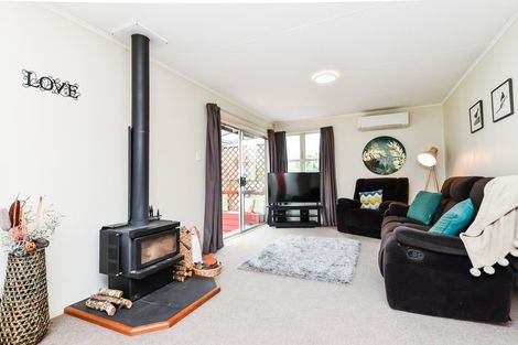 Photo of property in 13 Watts Crescent, Hamilton East, Hamilton, 3216