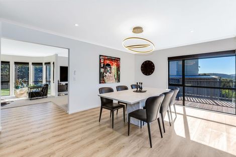 Photo of property in 8 Glengavel Grove, Papakowhai, Porirua, 5024