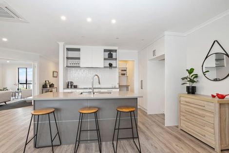 Photo of property in 55c Twin Parks Rise, Papakura, 2110