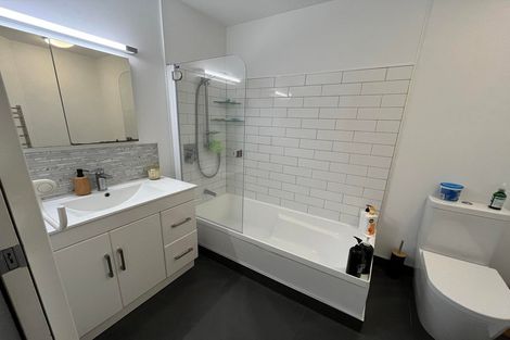 Photo of property in Luxford Villas, 115/72 Herald Street, Berhampore, Wellington, 6023