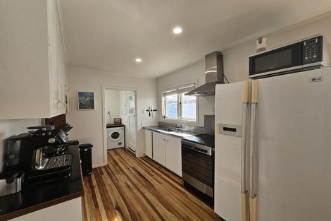 Photo of property in 51a Vodanovich Road, Te Atatu South, Auckland, 0610