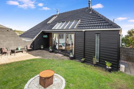 Photo of property in 8 Moray Place, Papakowhai, Porirua, 5024