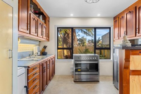 Photo of property in 7 Tenby Place, Avondale, Christchurch, 8061