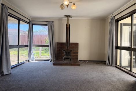 Photo of property in 33 Hutchinsons Road, Bucklands Beach, Auckland, 2014