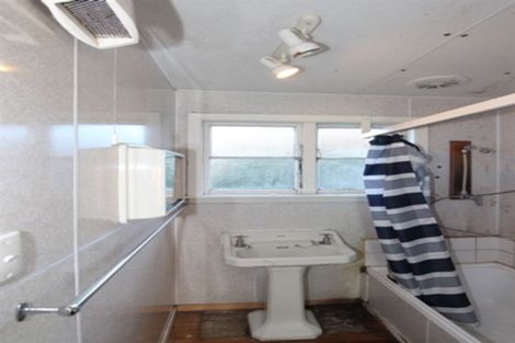 Photo of property in 2 Farquhars Road, Redwood, Christchurch, 8051