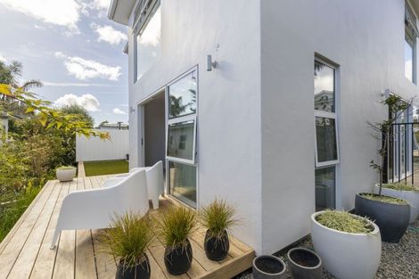 Photo of property in 199a Gill Street, Strandon, New Plymouth, 4312