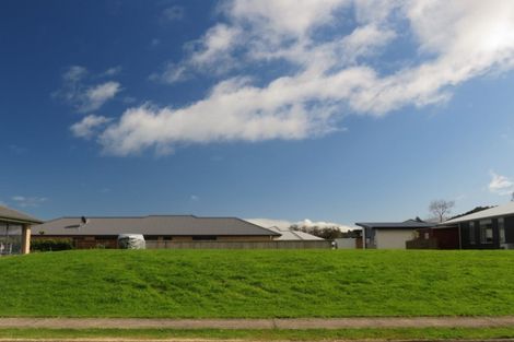 Photo of property in 5 Victoria Street, Coromandel, 3506