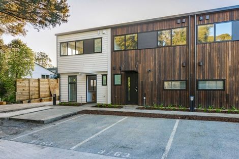 Photo of property in 1/63 Hillcrest Avenue, Hillcrest, Auckland, 0627