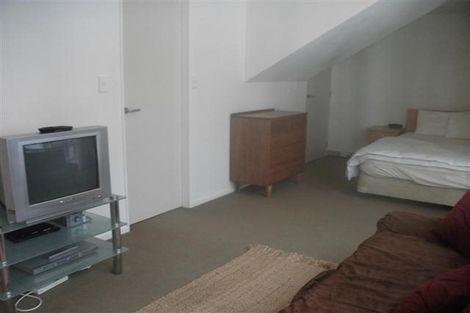 Photo of property in Terrace Heights Apartments, 2/163p The Terrace, Wellington Central, Wellington, 6011